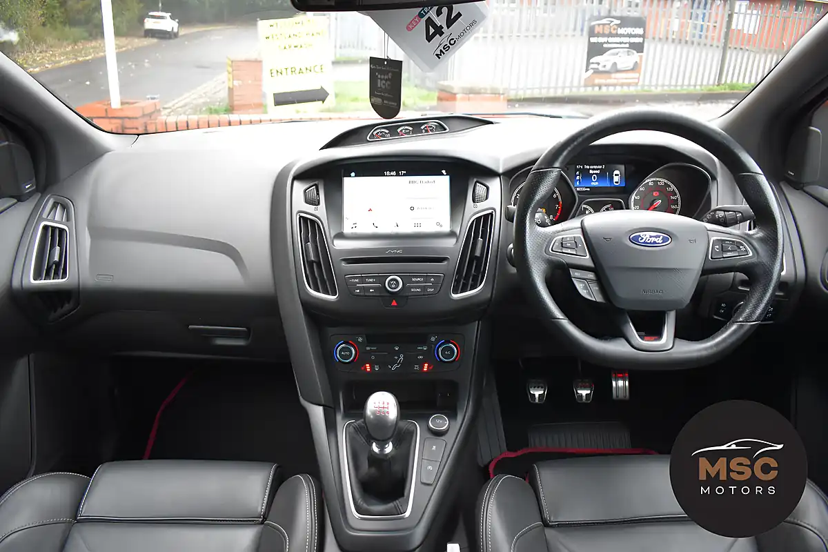 Used 2017 Ford Focus ST-3 Race Red - Interior and Exterior details 16