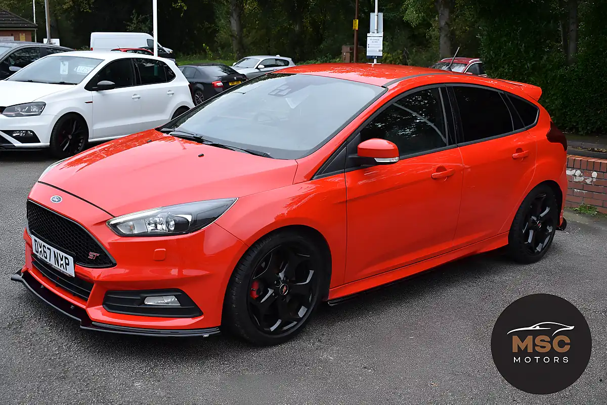 Used 2017 Ford Focus ST-3 Race Red - Interior and Exterior details 5
