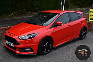 Used 2017 Ford Focus ST-3 Race Red - Interior and Exterior details 7