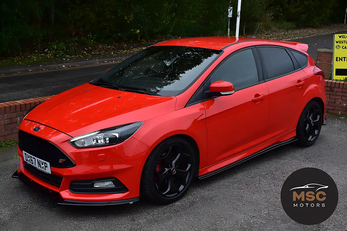 Used 2017 Ford Focus ST-3 Race Red - Interior and Exterior details 7