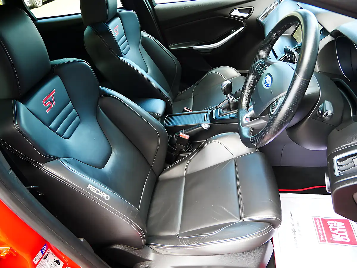 Used 2017 Ford Focus ST-3 Race Red - Interior and Exterior details 13