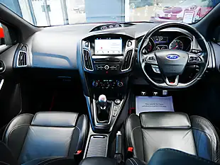 Used 2017 Ford Focus ST-3 Race Red - Interior and Exterior details 15