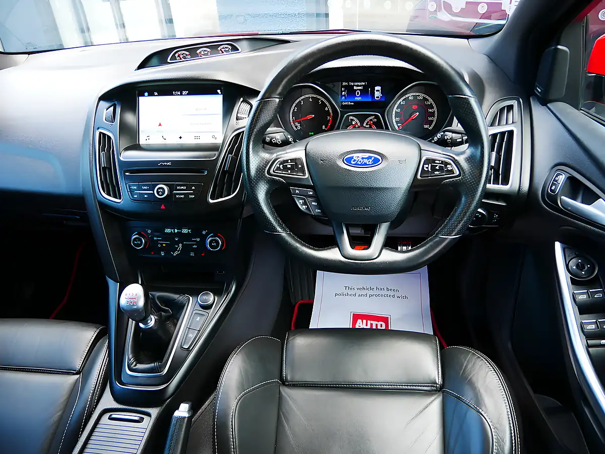 Used 2017 Ford Focus ST-3 Race Red - Interior and Exterior details 16