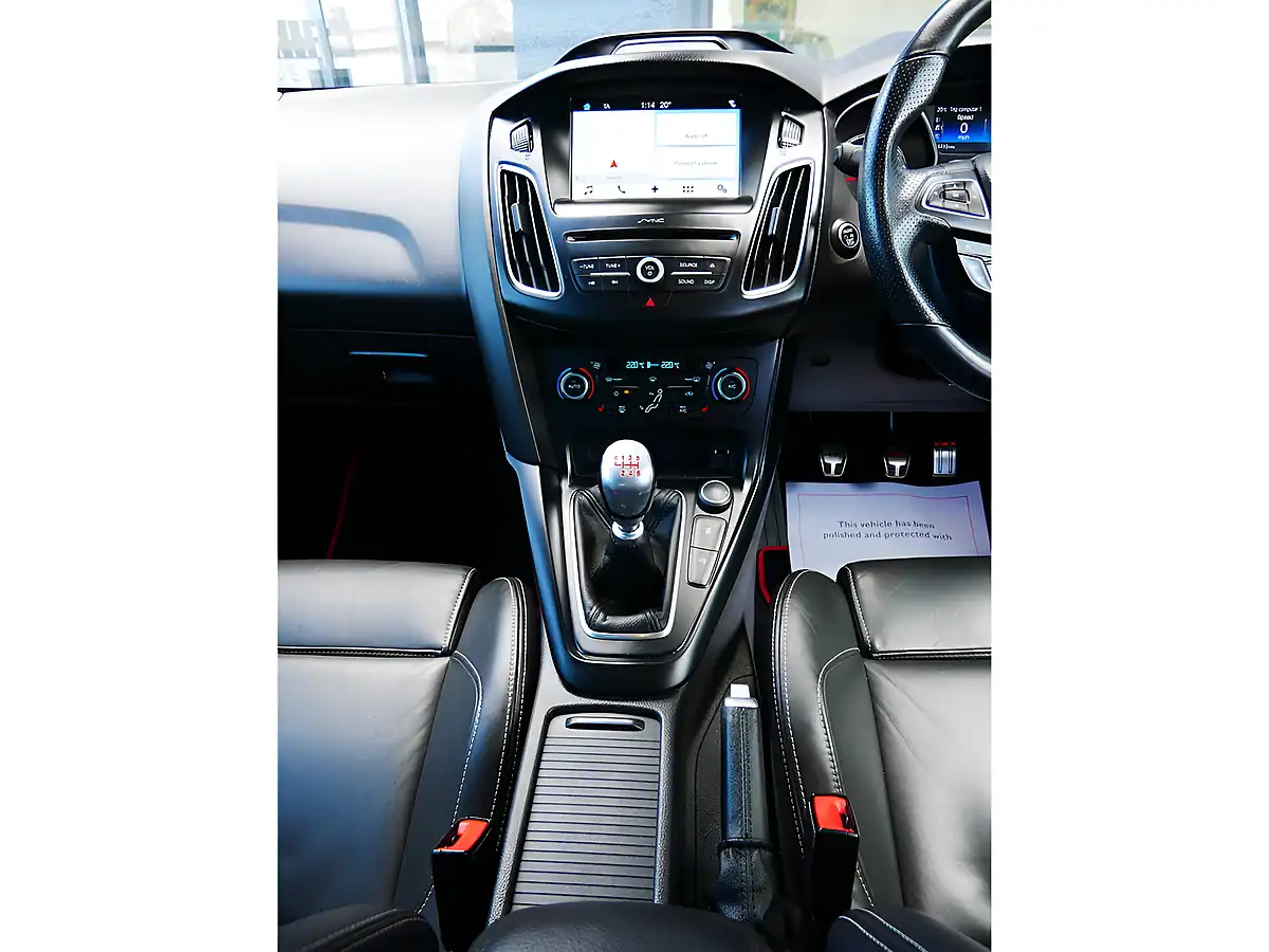 Used 2017 Ford Focus ST-3 Race Red - Interior and Exterior details 17