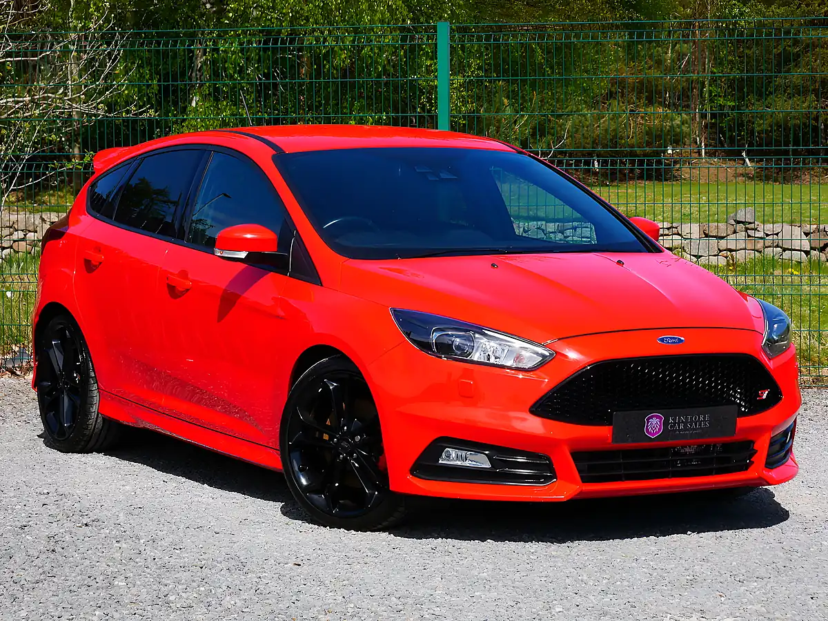 Used 2017 Ford Focus ST-3 Race Red - Interior and Exterior details 2