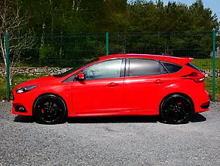 Used 2017 Ford Focus ST-3 Race Red - Interior and Exterior details 8