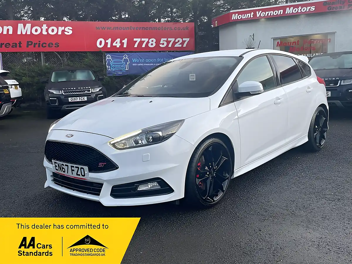 Used 2017 Ford Focus ST-3 White - Front View