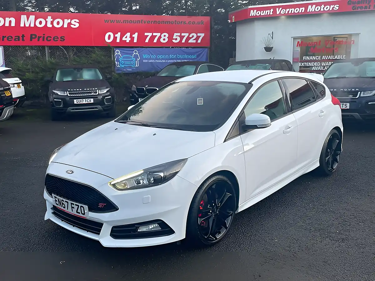 Used 2017 Ford Focus ST-3 White - Interior and Exterior details 4