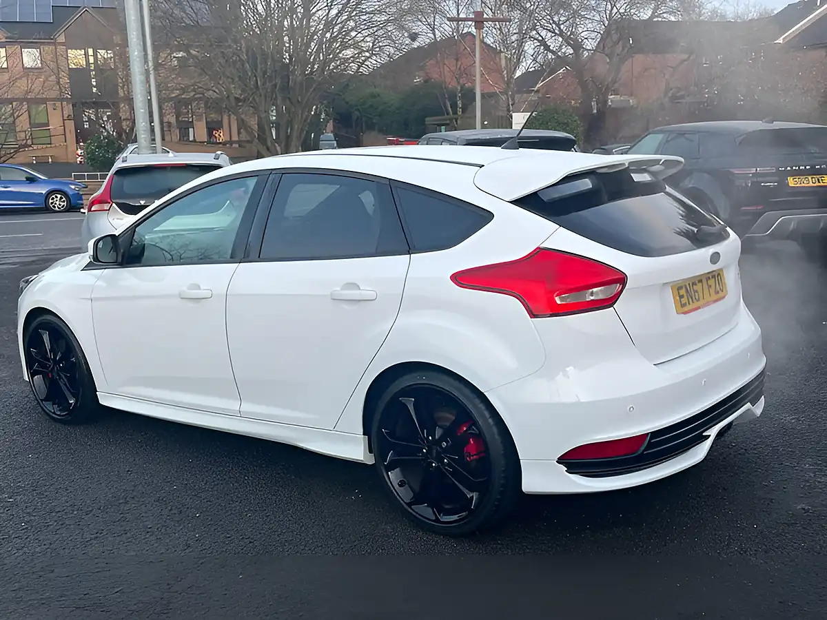 Used 2017 Ford Focus ST-3 White - Interior and Exterior details 6