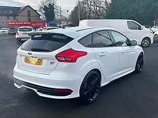 Used 2017 Ford Focus ST-3 White - Interior and Exterior details 7