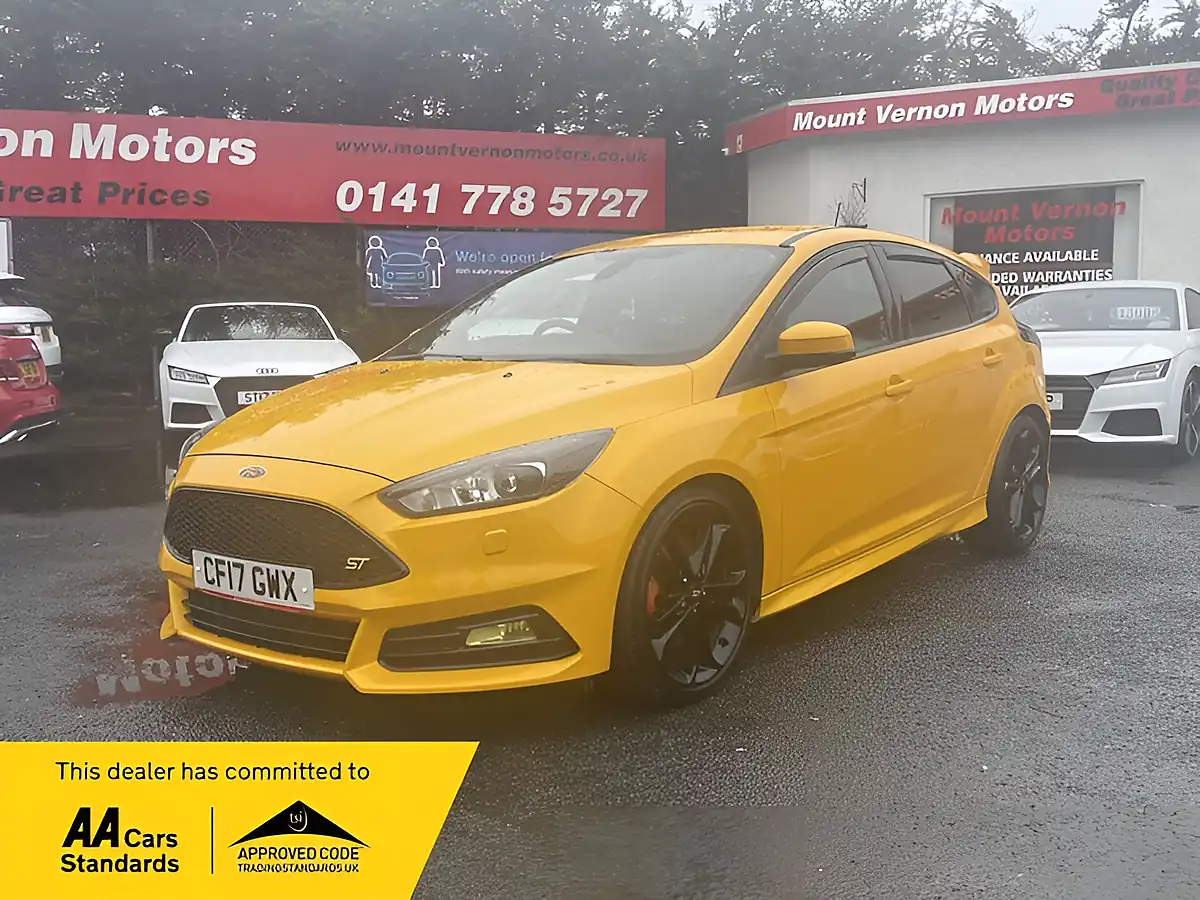 Used 2017 Ford Focus ST-3 Yellow - Front View