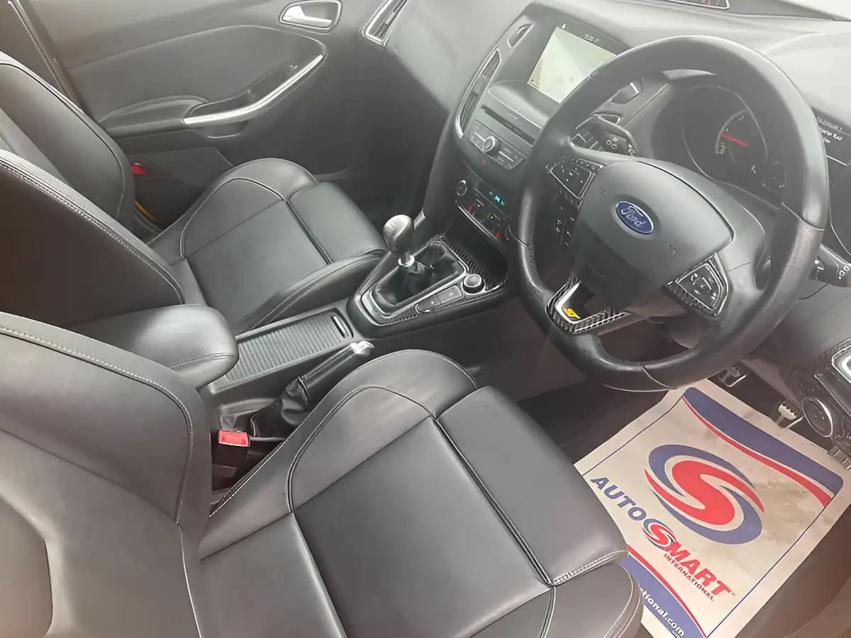 Used 2017 Ford Focus ST-3 Yellow - Interior and Exterior details 13