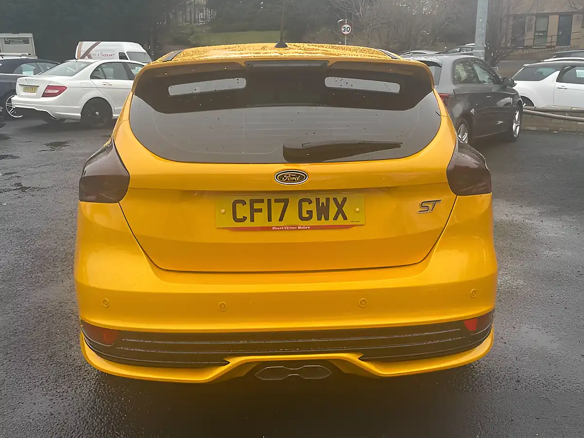 Used 2017 Ford Focus ST-3 Yellow - Interior and Exterior details 8
