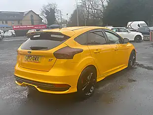 Used 2017 Ford Focus ST-3 Yellow - Interior and Exterior details 9