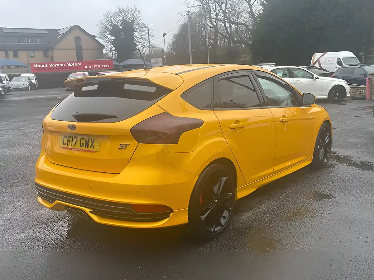 Used 2017 Ford Focus ST-3 Yellow - Interior and Exterior details 9