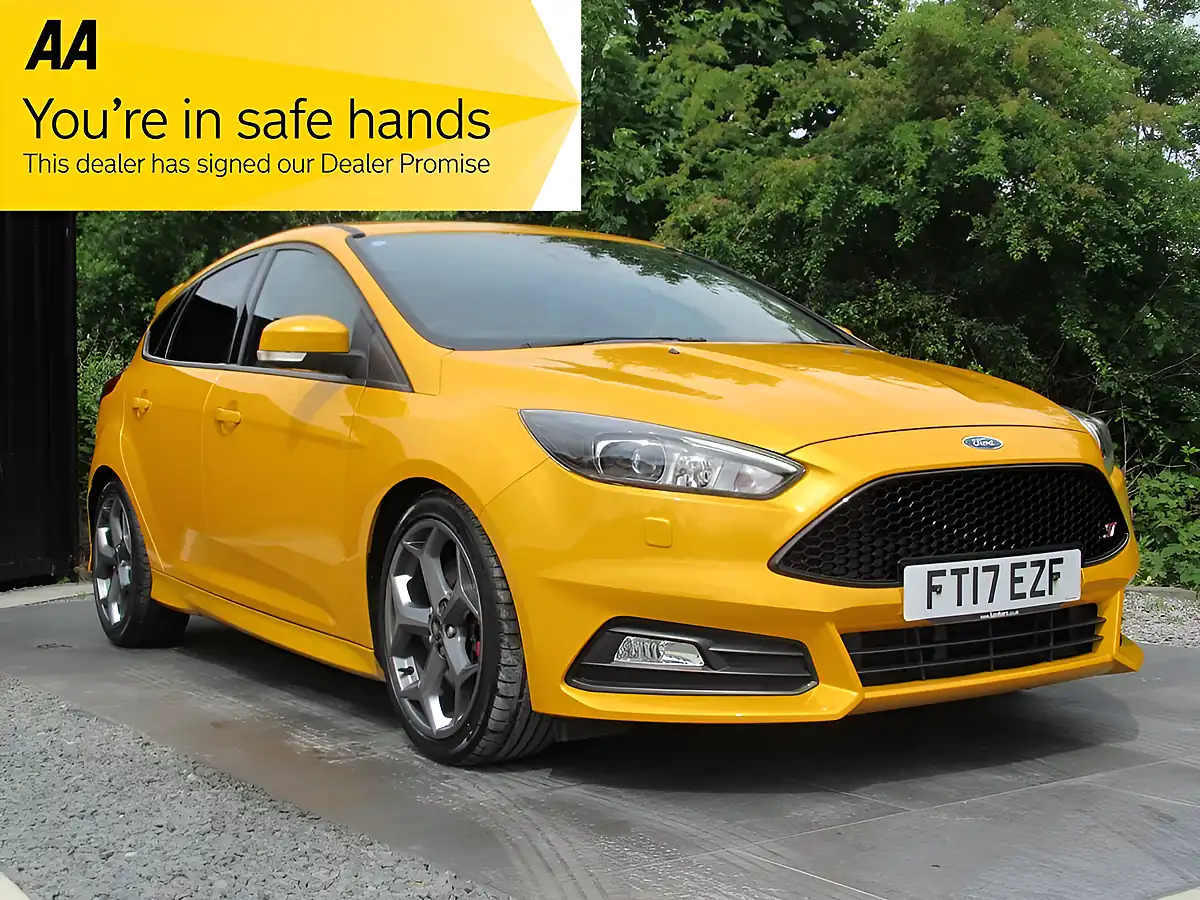 Used 2017 Ford Focus ST-3 Yellow - Front View