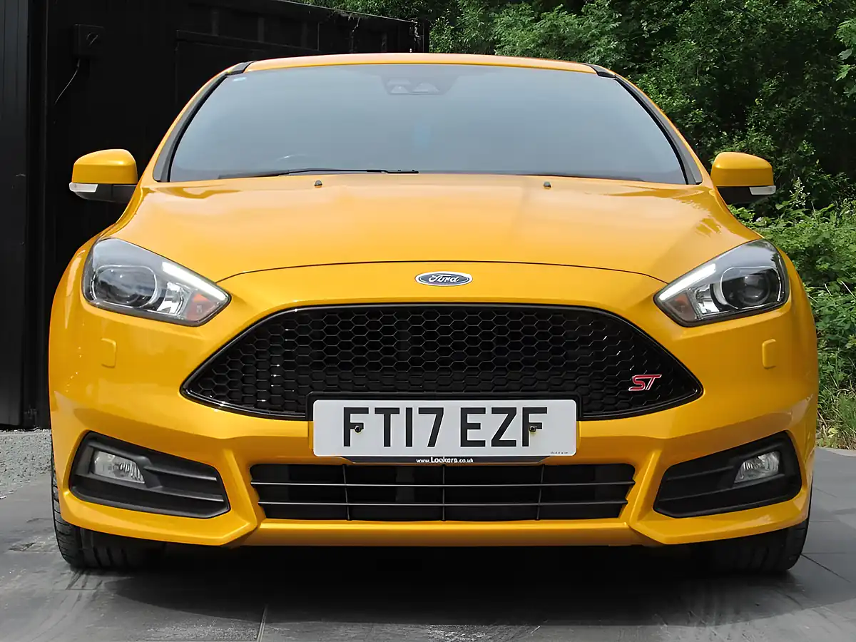 Used 2017 Ford Focus ST-3 Yellow - Interior and Exterior details 11