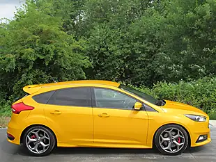 Used 2017 Ford Focus ST-3 Yellow - Interior and Exterior details 3