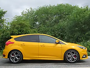 Used 2017 Ford Focus ST-3 Yellow - Interior and Exterior details 5