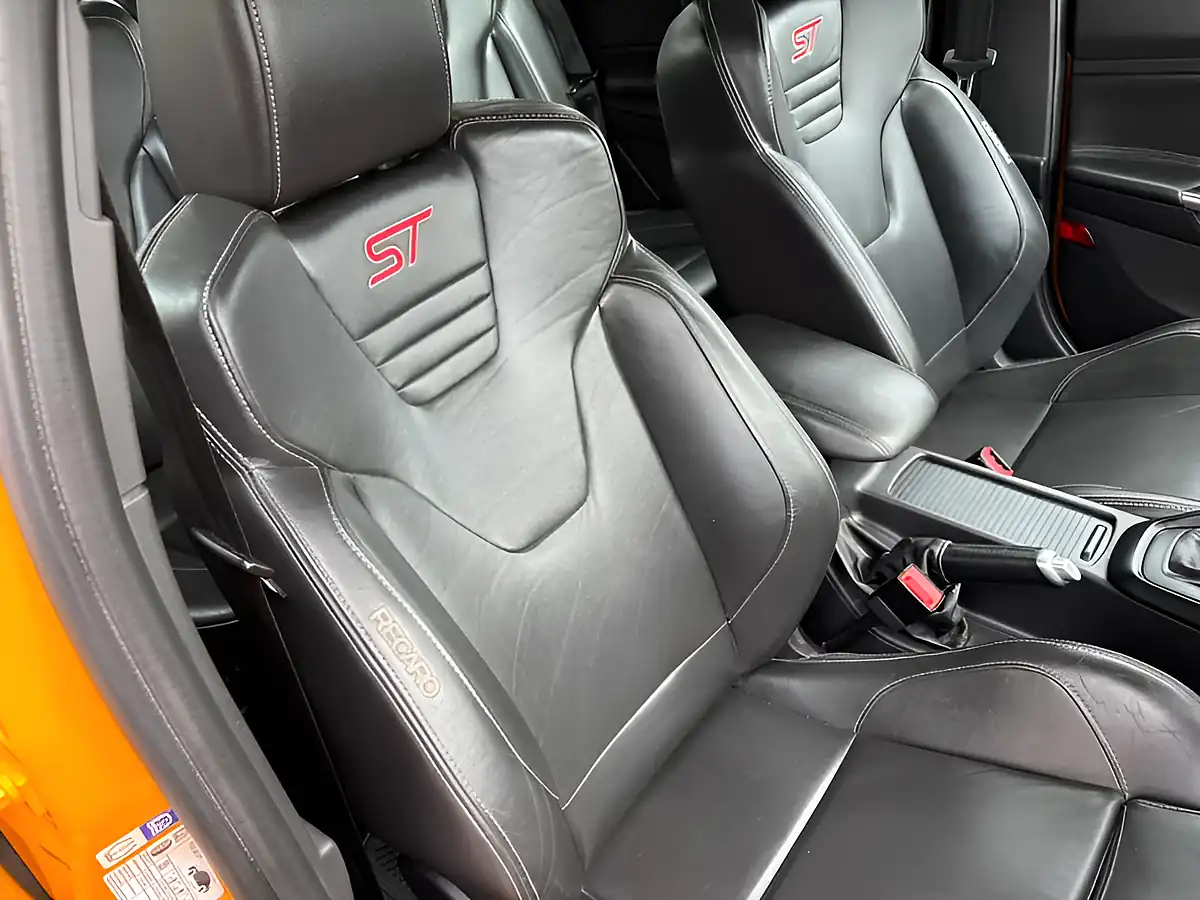 Used 2017 Ford Focus ST-3 Yellow - Interior and Exterior details 11