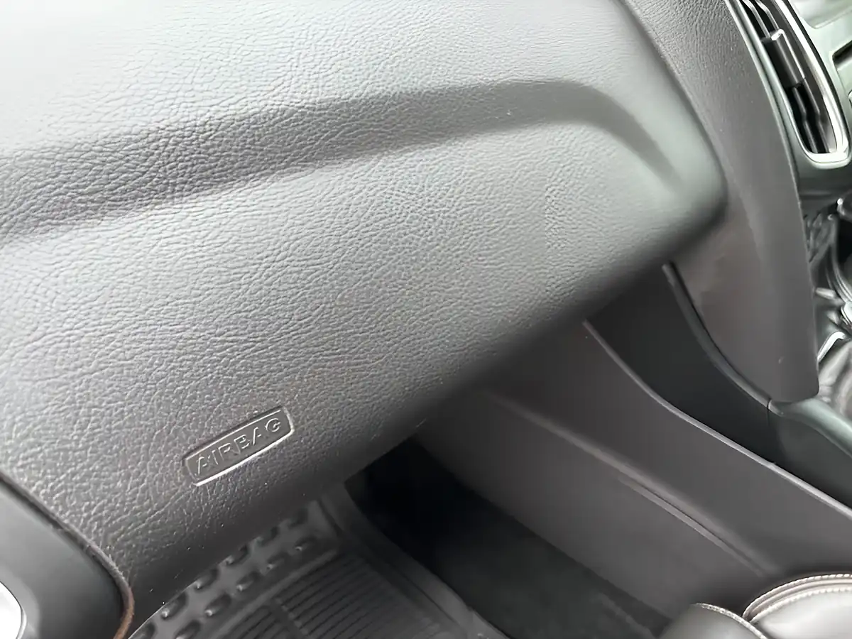 Used 2017 Ford Focus ST-3 Yellow - Interior and Exterior details 17