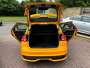 Used 2017 Ford Focus ST-3 Yellow - Interior and Exterior details 19