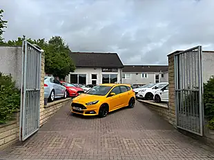 Used 2017 Ford Focus ST-3 Yellow - Interior and Exterior details 3