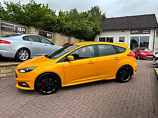 Used 2017 Ford Focus ST-3 Yellow - Interior and Exterior details 5