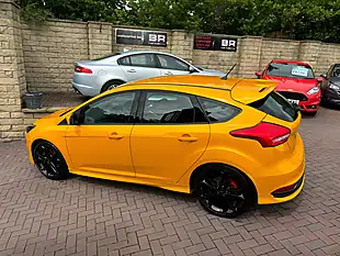 Used 2017 Ford Focus ST-3 Yellow - Interior and Exterior details 6