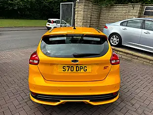 Used 2017 Ford Focus ST-3 Yellow - Interior and Exterior details 8