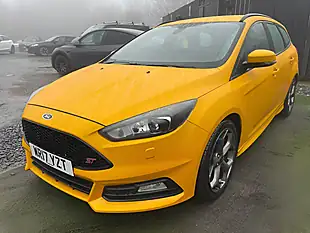 Used 2017 Ford Focus ST-3 Yellow - Interior and Exterior details 17