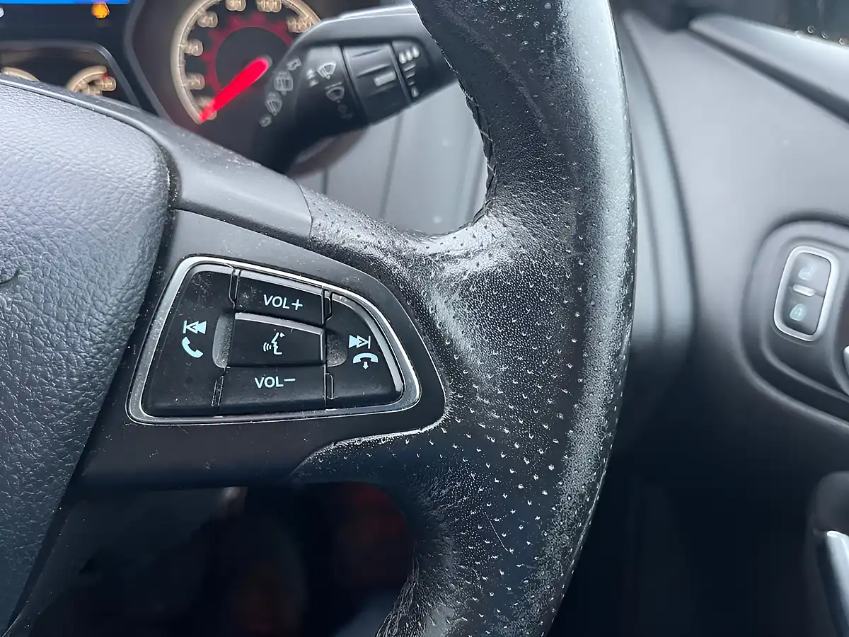 Used 2017 Ford Focus ST-3 Yellow - Interior and Exterior details 19