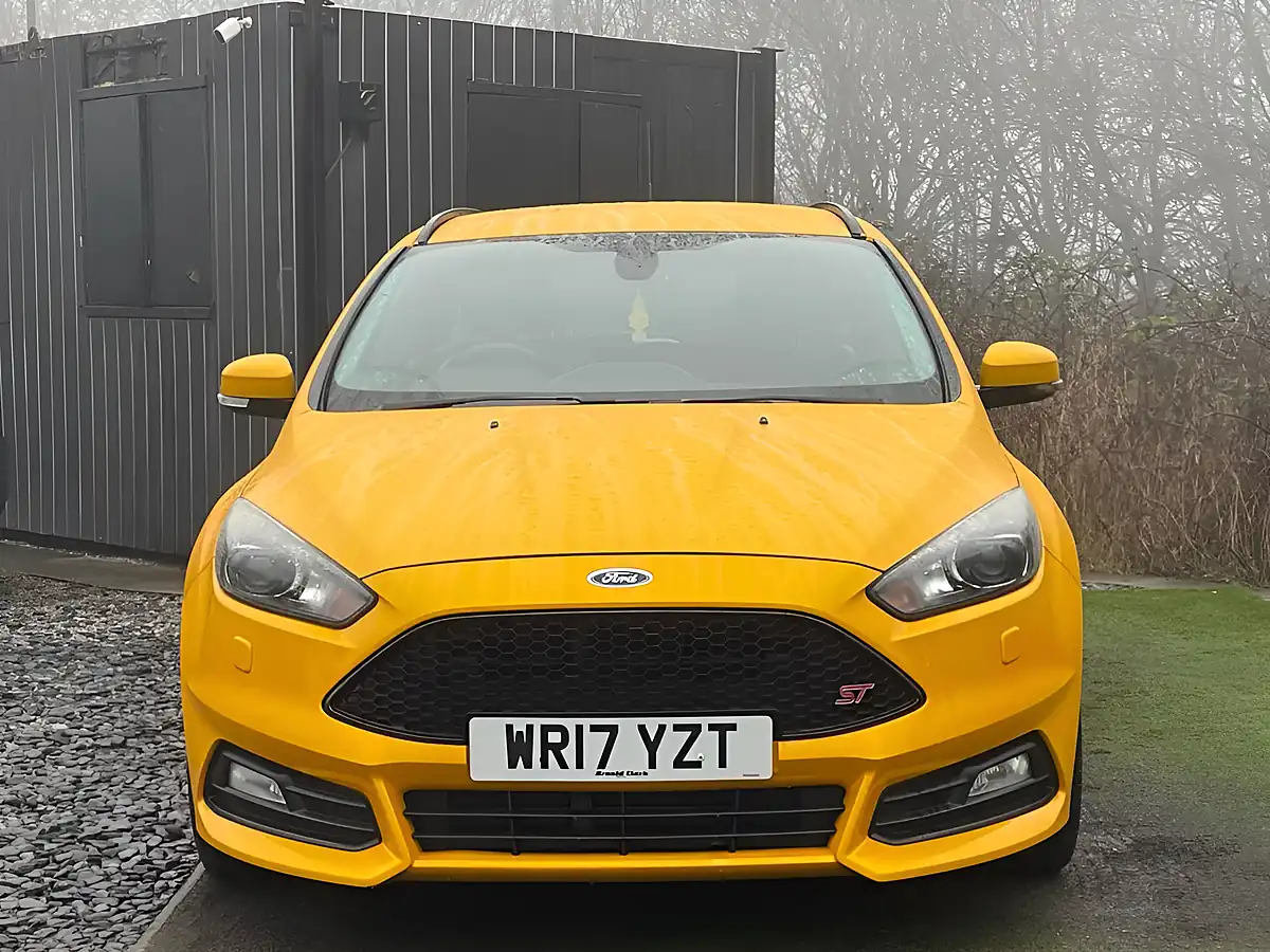 Used 2017 Ford Focus ST-3 Yellow - Interior and Exterior details 2