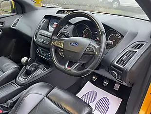 Used 2017 Ford Focus ST-3 Yellow - Interior and Exterior details 4