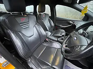 Used 2017 Ford Focus ST-3 Yellow - Interior and Exterior details 6