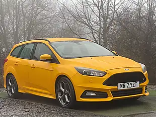 Used 2017 Ford Focus ST-3 Yellow - Interior and Exterior details 7