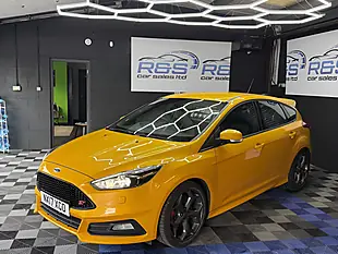 Used 2017 Ford Focus ST-3 Yellow - Interior and Exterior details 10