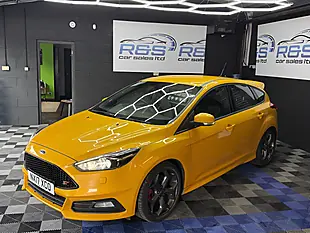 Used 2017 Ford Focus ST-3 Yellow - Interior and Exterior details 11