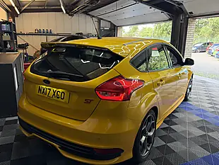 Used 2017 Ford Focus ST-3 Yellow - Interior and Exterior details 16