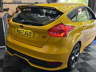 Used 2017 Ford Focus ST-3 Yellow - Interior and Exterior details 20