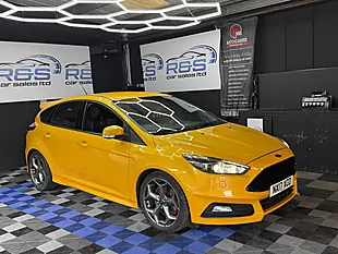 Used 2017 Ford Focus ST-3 Yellow - Interior and Exterior details 3