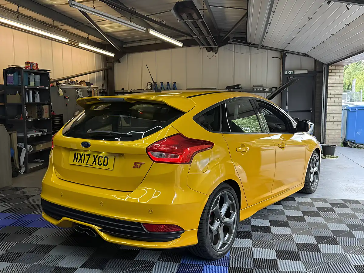 Used 2017 Ford Focus ST-3 Yellow - Interior and Exterior details 4