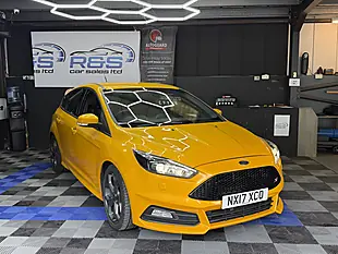 Used 2017 Ford Focus ST-3 Yellow - Interior and Exterior details 8