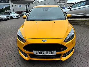 Used 2017 Ford Focus ST-3 Yellow - Interior and Exterior details 10