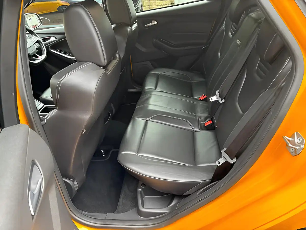 Used 2017 Ford Focus ST-3 Yellow - Interior and Exterior details 12