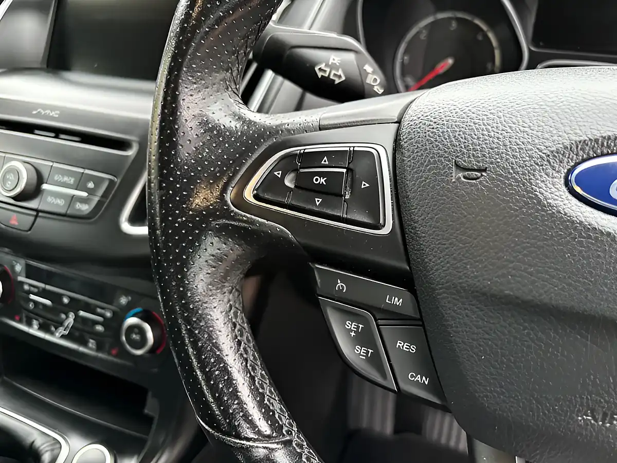 Used 2017 Ford Focus ST-3 Yellow - Interior and Exterior details 14
