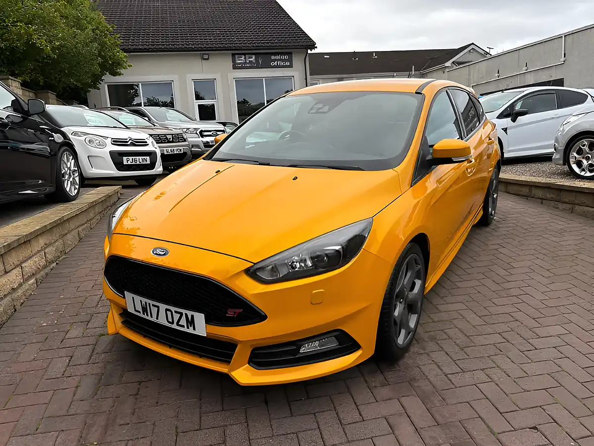 Used 2017 Ford Focus ST-3 Yellow - Interior and Exterior details 4