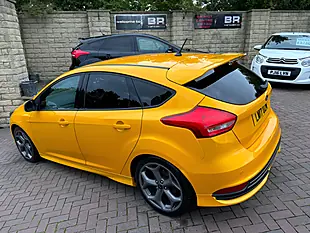 Used 2017 Ford Focus ST-3 Yellow - Interior and Exterior details 7