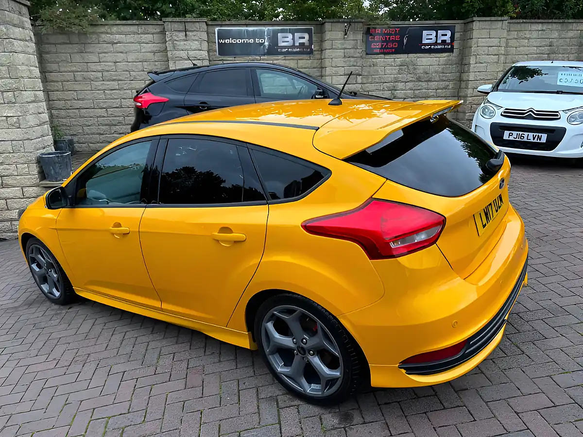 Used 2017 Ford Focus ST-3 Yellow - Interior and Exterior details 7
