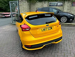 Used 2017 Ford Focus ST-3 Yellow - Interior and Exterior details 8